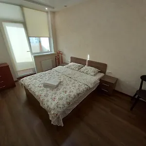  Апартаменты Smart Drahomanova 2а Украина