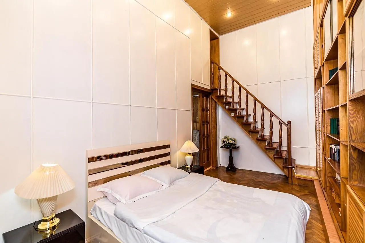 Rustaveli Central Aparthotel Tiflis Gürcistan